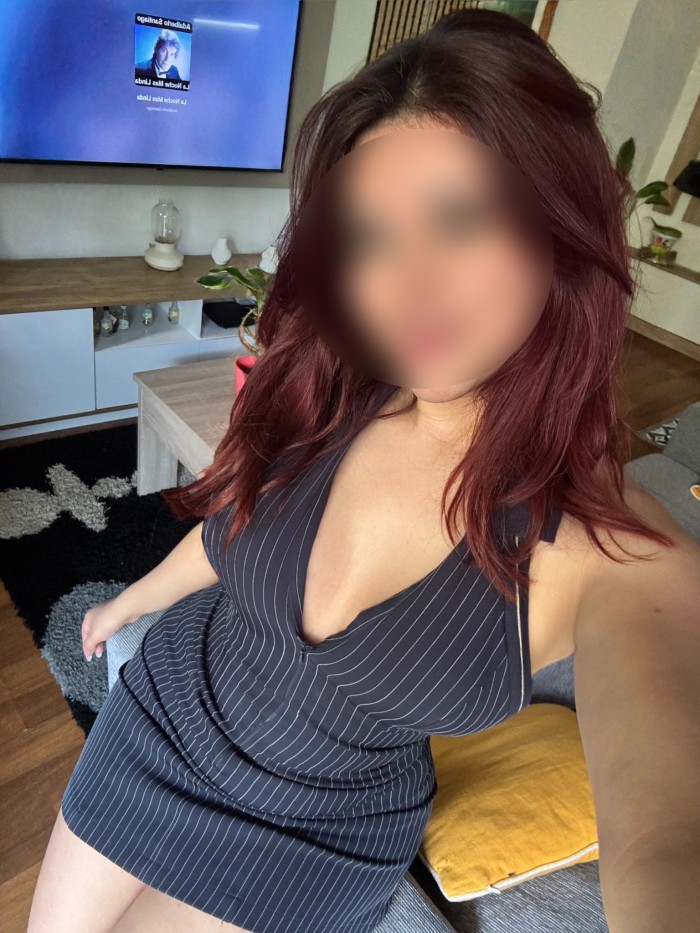 LINDA Y HERMOSA PELIRROJA COLOMBIANA