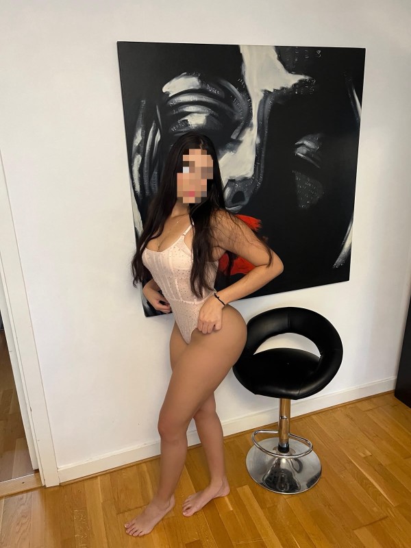 NOVEDAD ABY RIQUISIMA COLOMBIANA EN PLAZA ESPAÑA