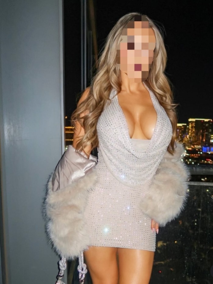 EN CORUÑA RUBIA BOMBA DEL SEXO TODO UN ESPECTACULO