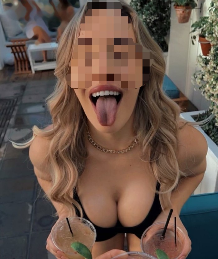 EN CORUÑA RUBIA BOMBA DEL SEXO TODO UN ESPECTACULO
