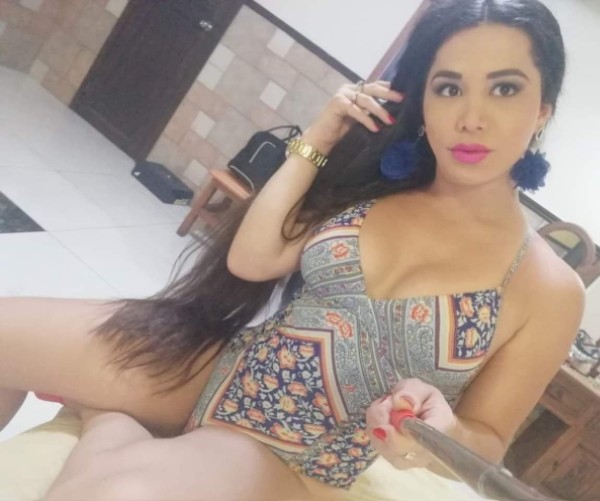 DOTADA Y MUY TRAVIESA CON MI CARAMELO VEN VISITAME