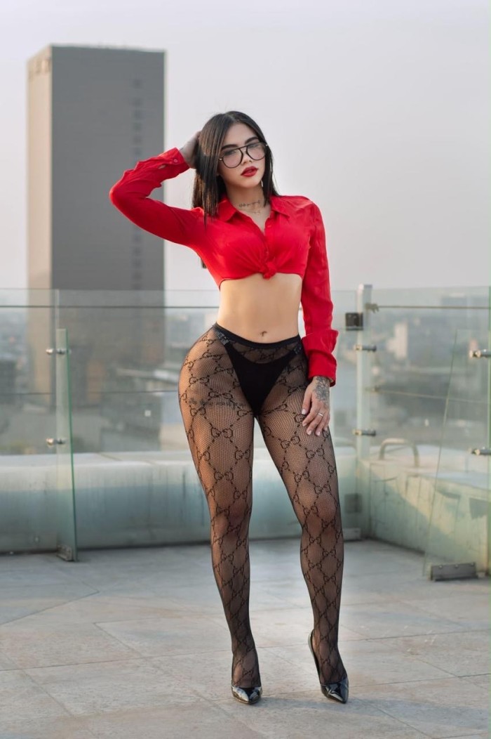 Venezolana hago francés natural, doy besos , 69,