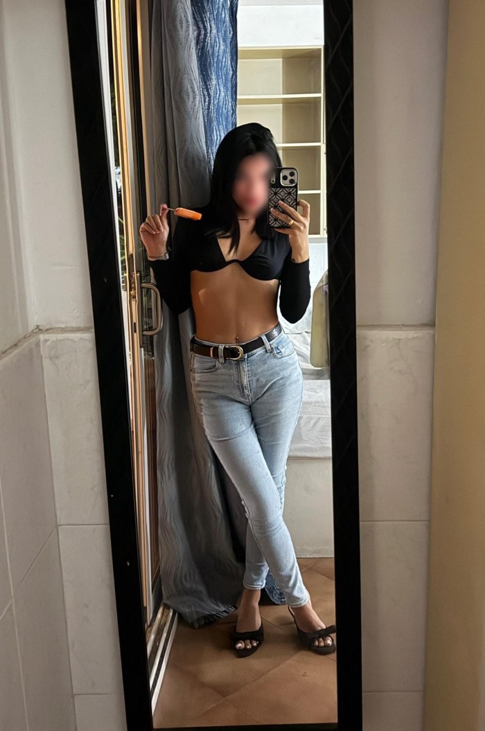 JUGUETONA MUY CACHONDA CON GANAS DE FOLLAR