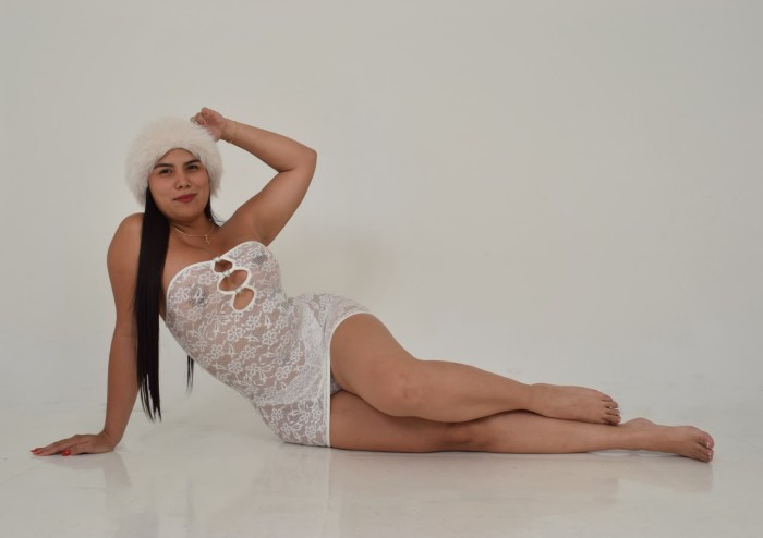 CLOET NOVEDAD VENEZOLANA FIESTERA CACHONDA SEXY EN TORREMOLINOS