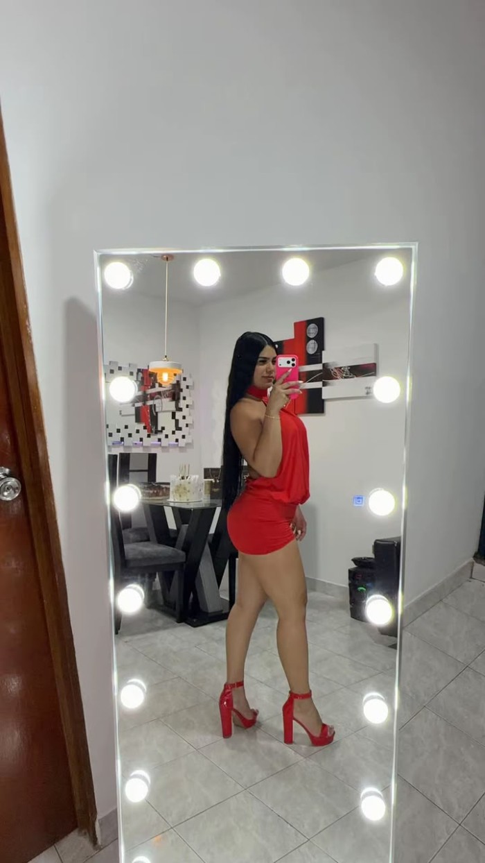 CLOET NOVEDAD VENEZOLANA FIESTERA CACHONDA SEXY EN TORREMOLINOS