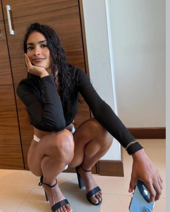 EN AVENIDA MARITIMA, QUIERO QUE ME FOLLES RICO
