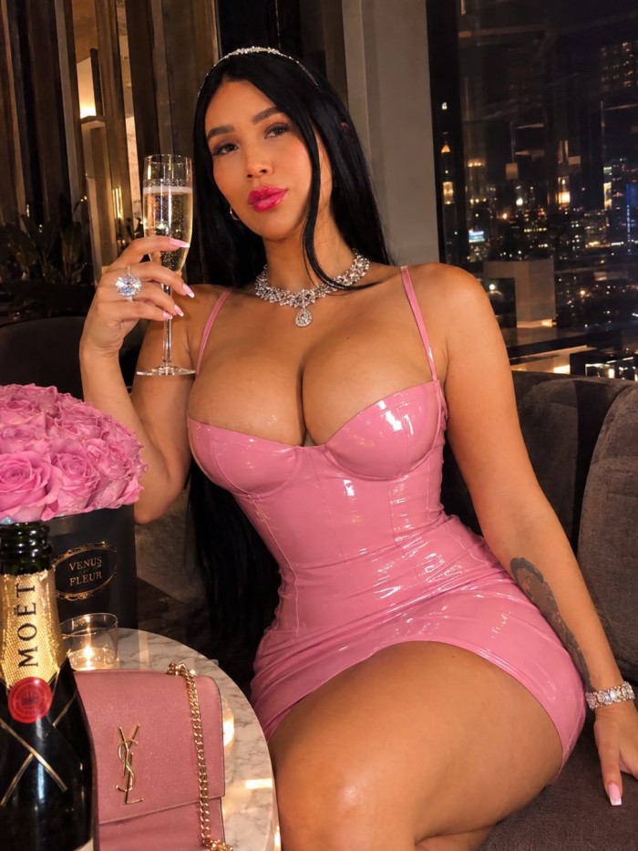 SOFIA TU CAPRICHO MAS TENTADOR SAN PEDRO DE ALCANTARA