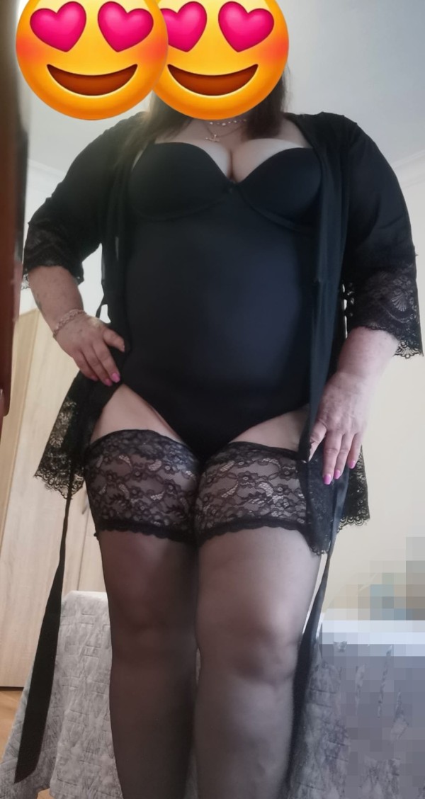 LATINA MADURITA MUY CACHONDA DISPONIBLE 24 HORAS