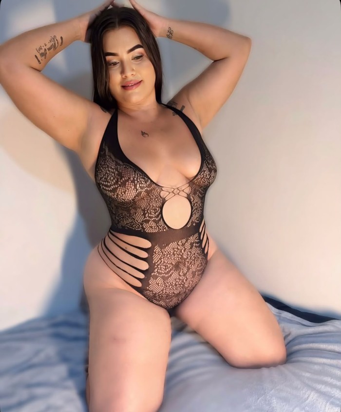743032019 Mia ARDIENTE Y SENSUAL AMOR