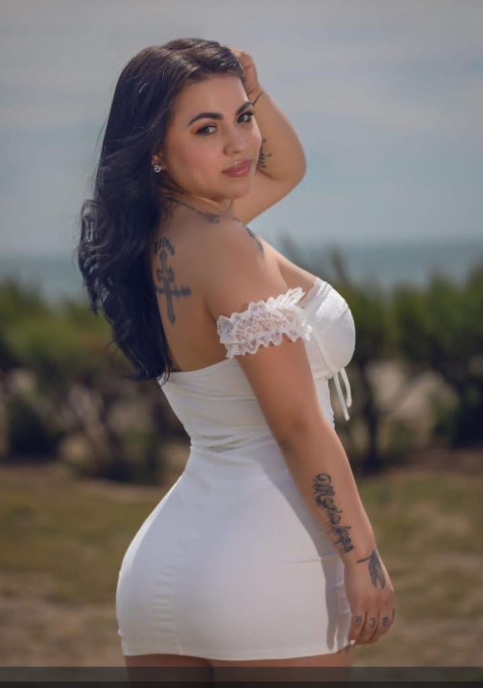 Me encanta provocar sonrisas y despertar fantasía