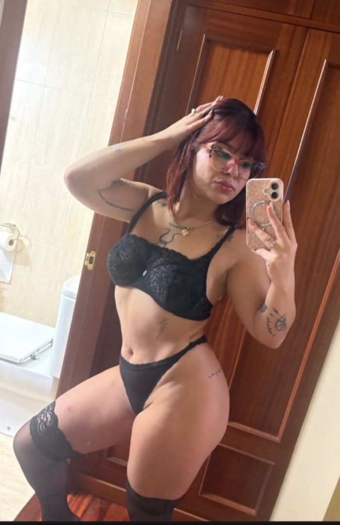 LOLA NIÑATA MUY COMPLETISIMA