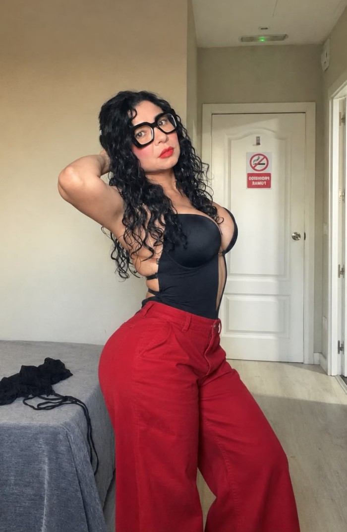 CRISTINA BOMBA DE SEXO LUJURIA MAMASOTA DISPUESTA