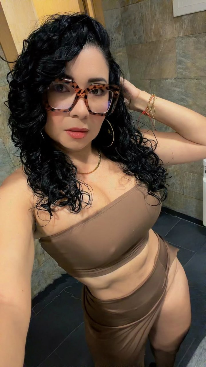 CRISTINA BOMBA DE SEXO LUJURIA MAMASOTA DISPUESTA
