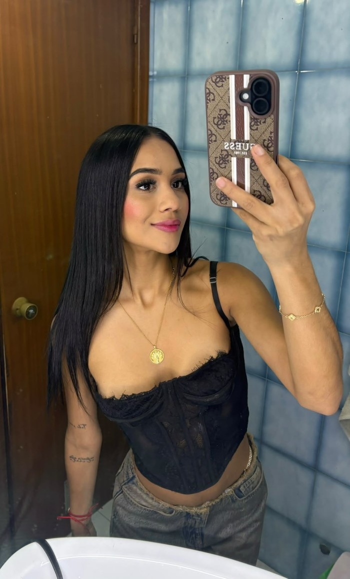 ANDREA TU MAMASOTA ARDIENTE VEN SEXO SIN LIMIT