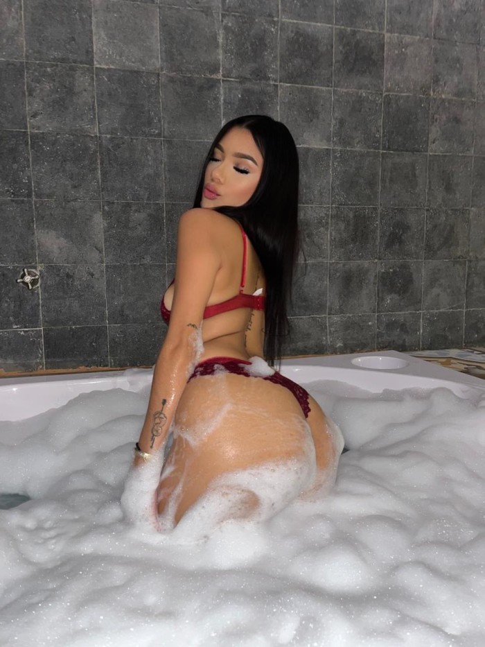 NICOL NOVEDAD MI CUERPO ARDE POR SEXO
