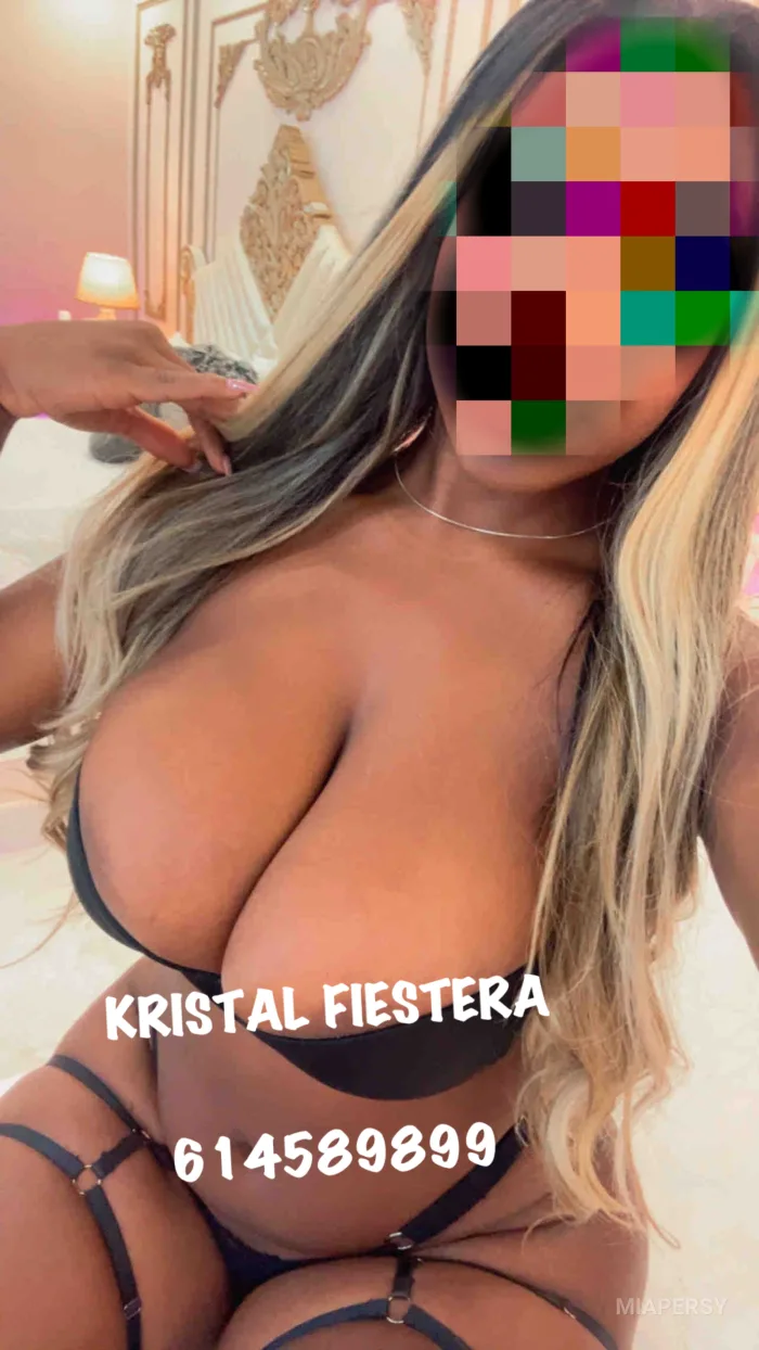 KRISTAL EXUBERANTE EXTROVERTIDA FIESTERA