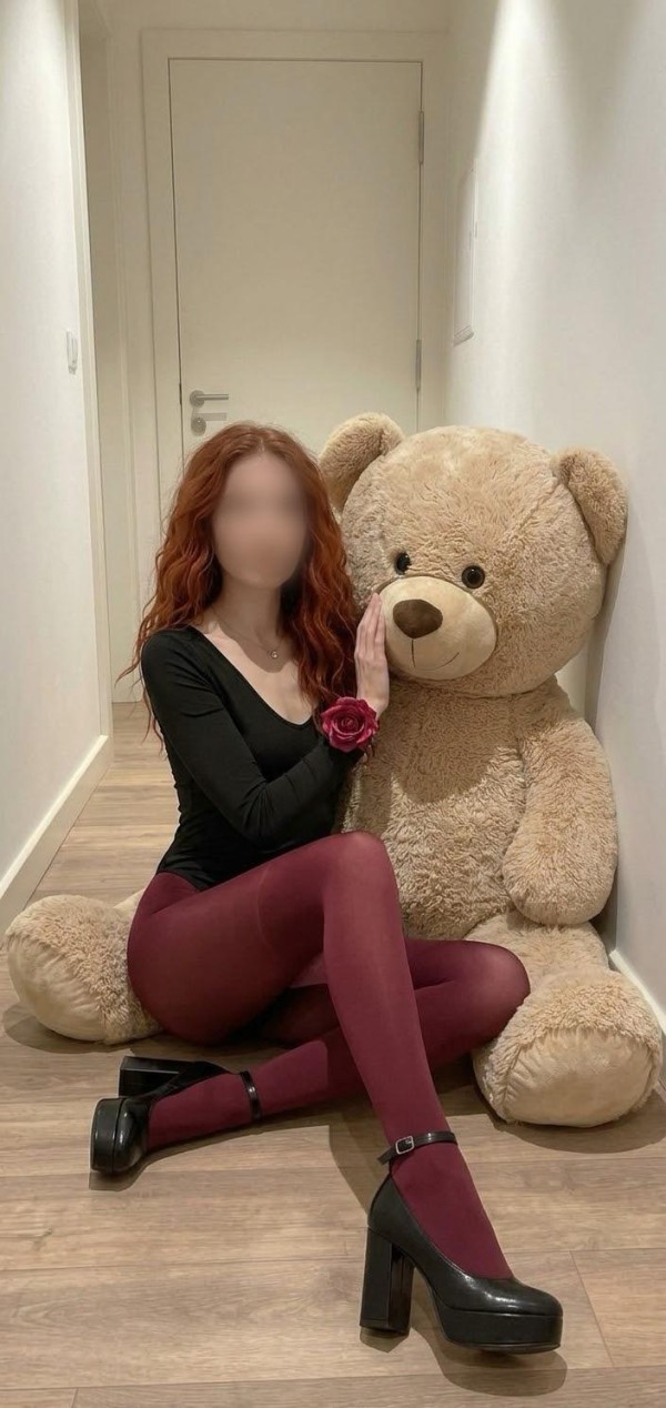 ¡ENCANTADORA JOVENCITA CATALANA! (Pis Privat-Fotos