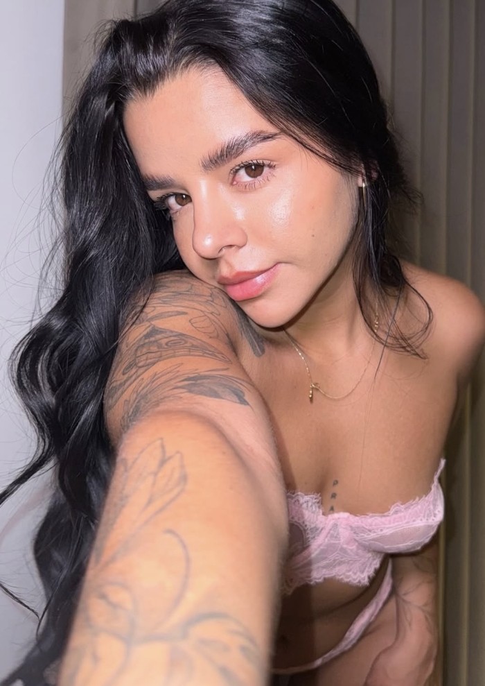 Sabrina latina encantadora