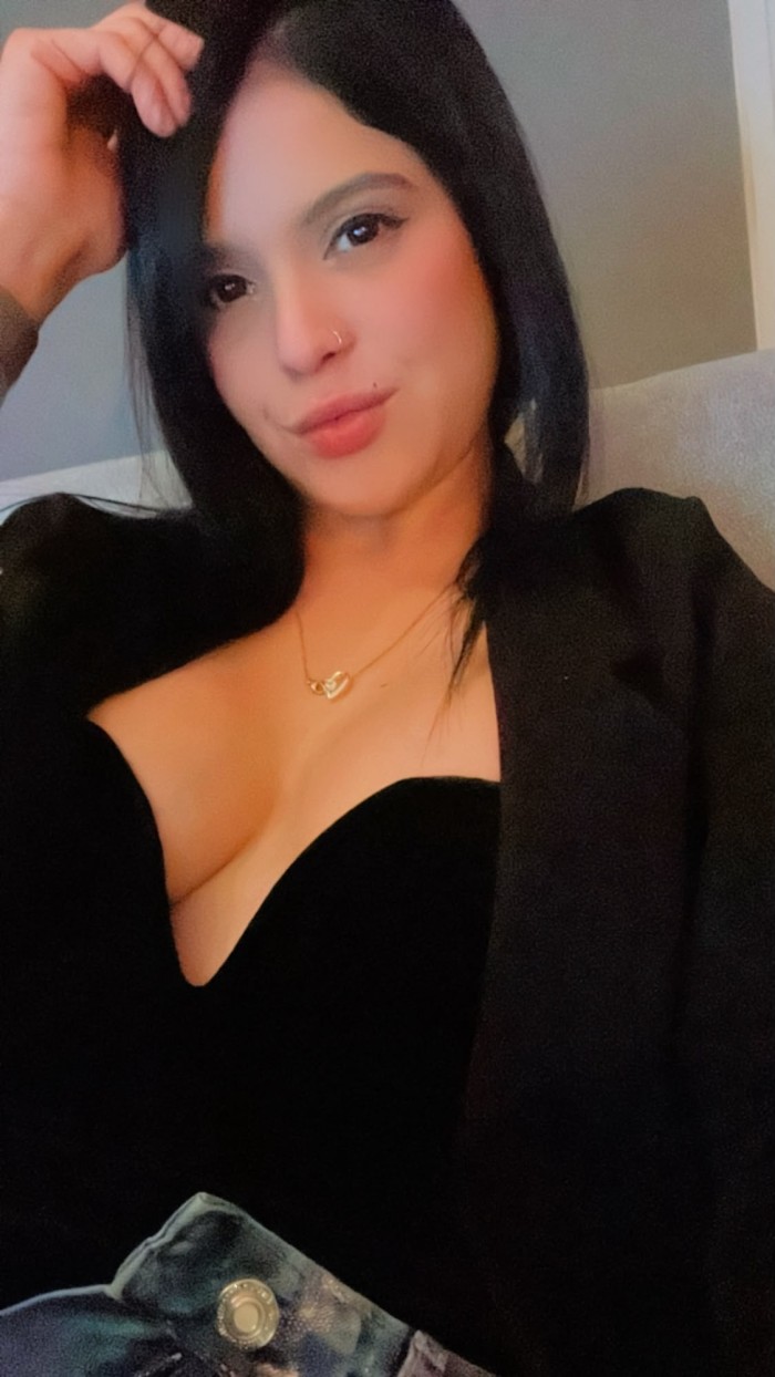 DELICIOSA LUJURIOSA ARDIENTE MUY COMPLETA