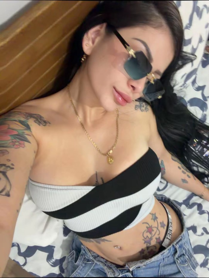 VALENTINA  EN ISLA CHICA SEXO LUJURIA FIESTA A TOPE