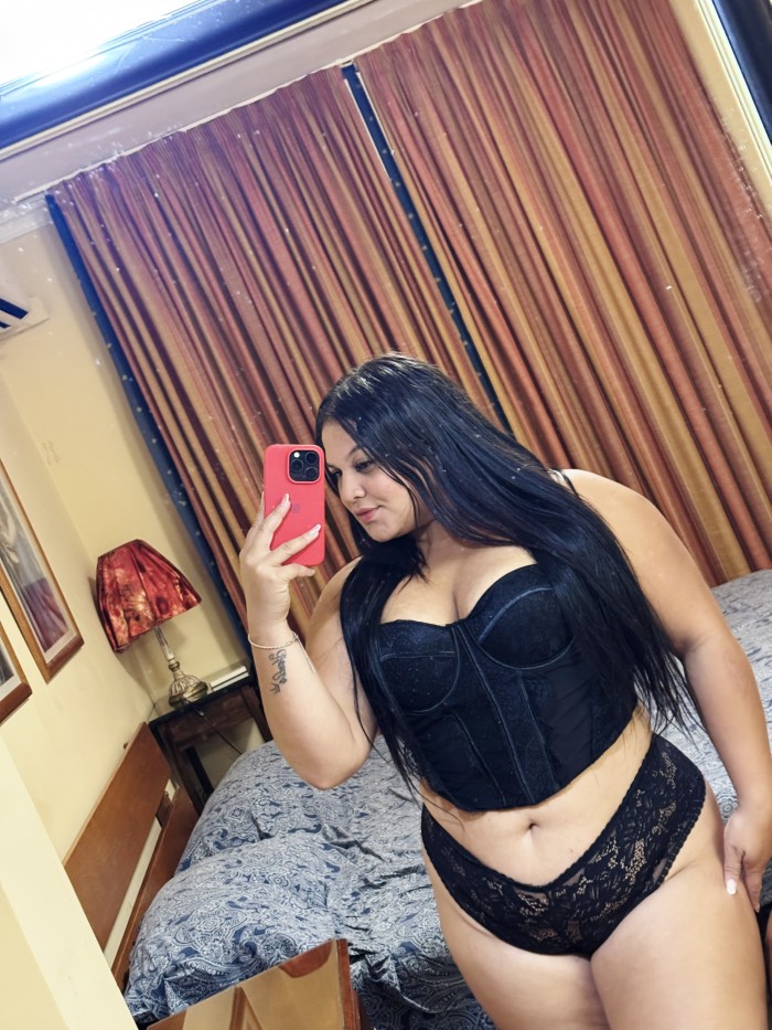 FIESTERA NALGUEAME FUERTE MIENTRAS TE CORRES