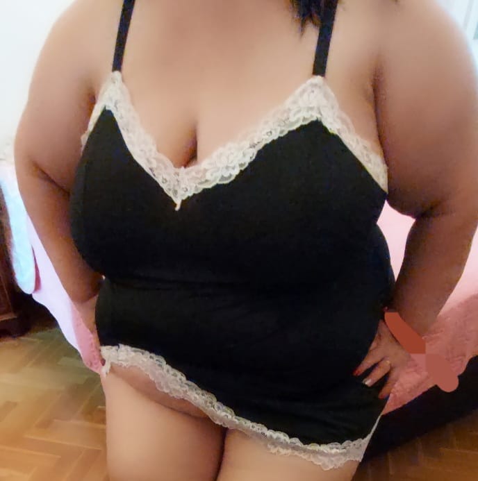 PAULA BOMBA DE SEXO EN PUERTA DE ANGEL MADURITA