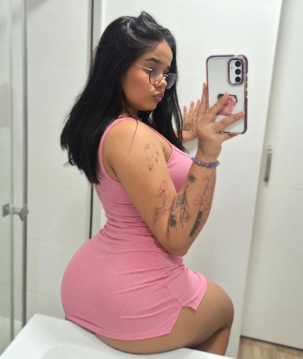 CHICA CURVI JOGOSA Y CAÑERA