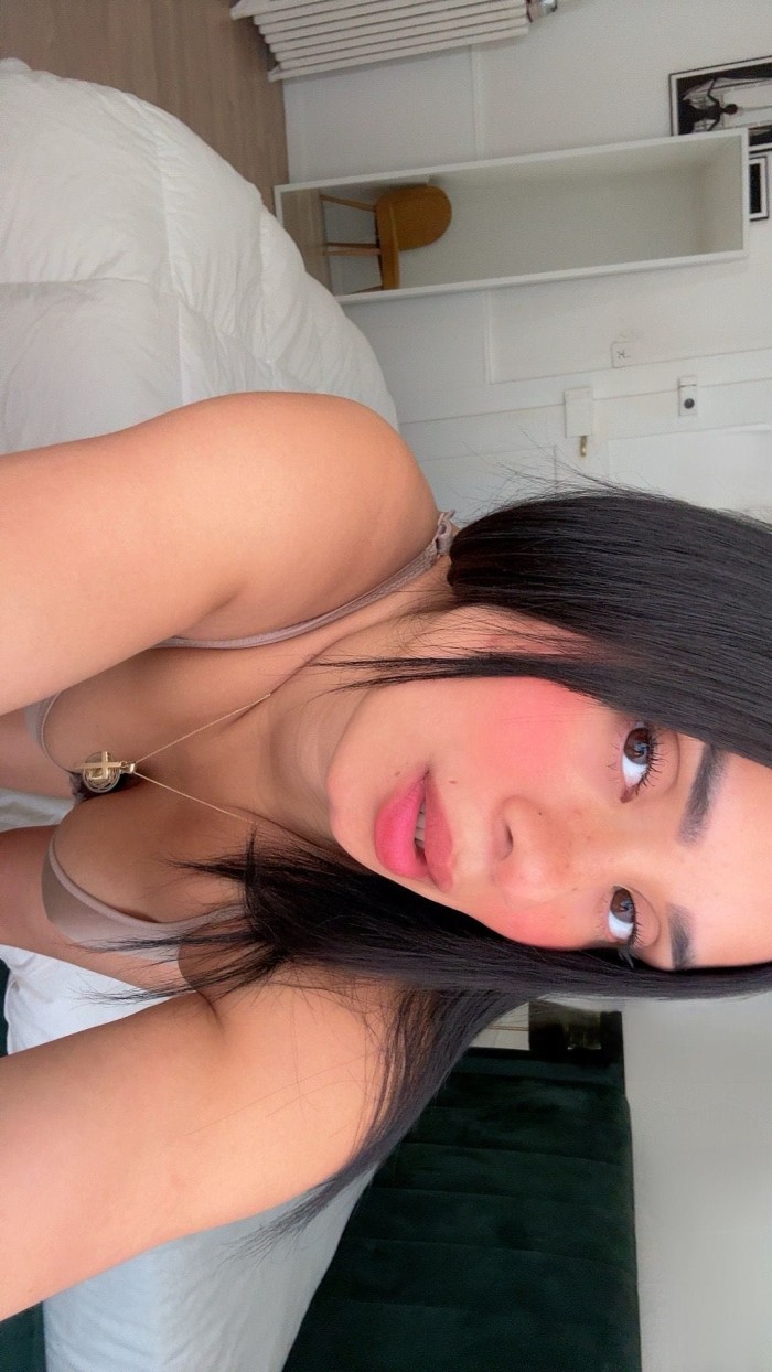 GRACY HOT RECIEN SALIDA DEL HORNO ESTRECHITA RICA
