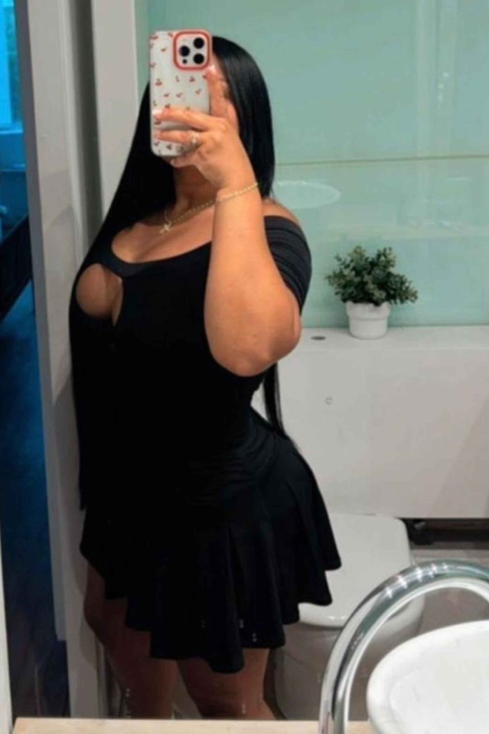 colombiana divina, con cuerpazo fitness