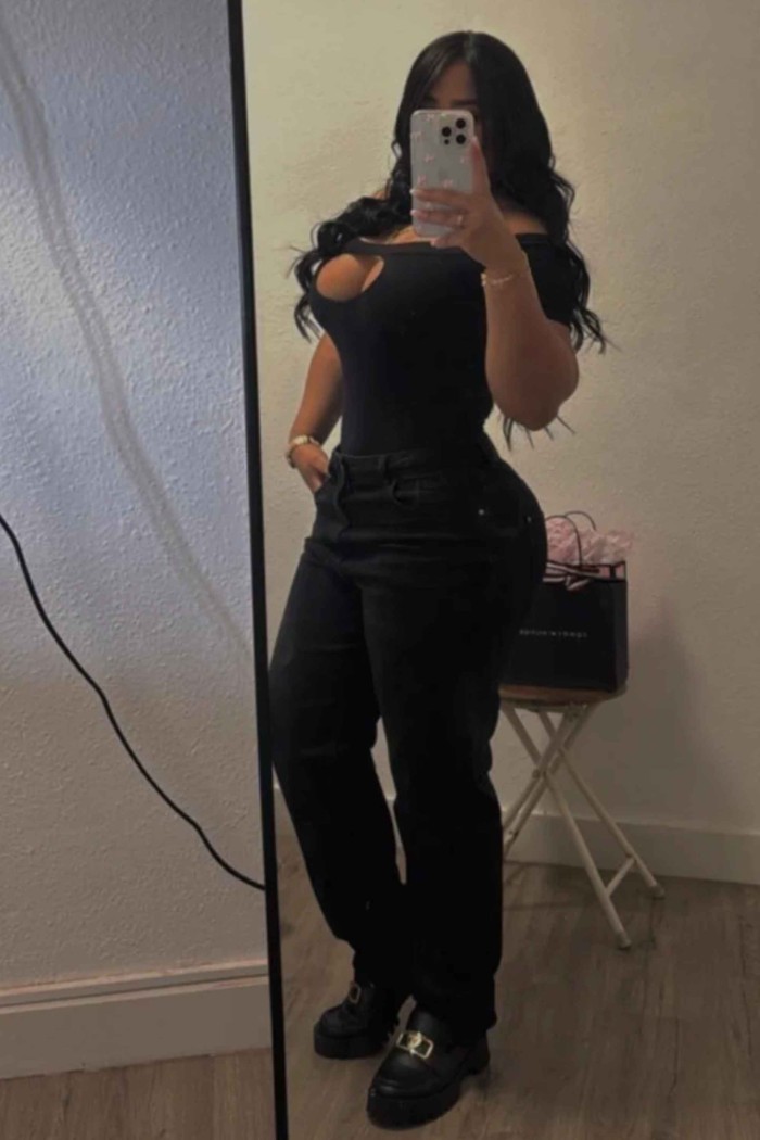 colombiana divina, con cuerpazo fitness