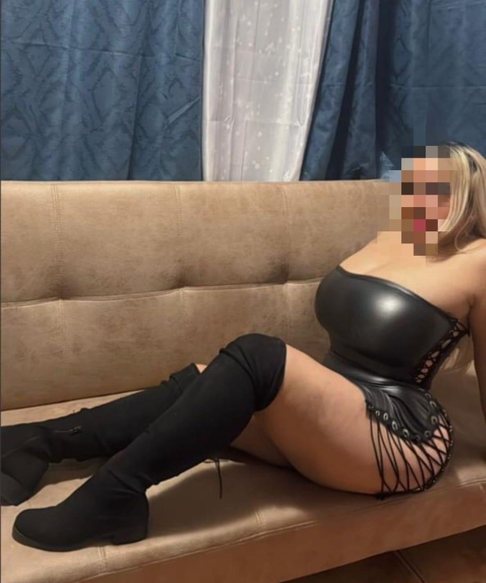 TATI ENCANTADORA ESCORT EXÓTICAEN TORREMOLINOS