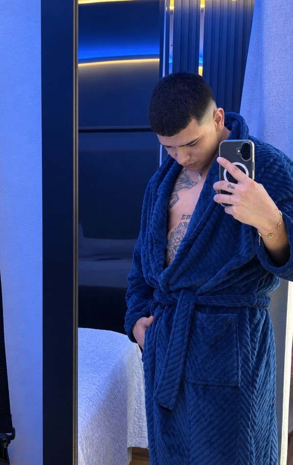 MATEO EN BENIDORM SEXO FIESTA LUJURIA A TOPE
