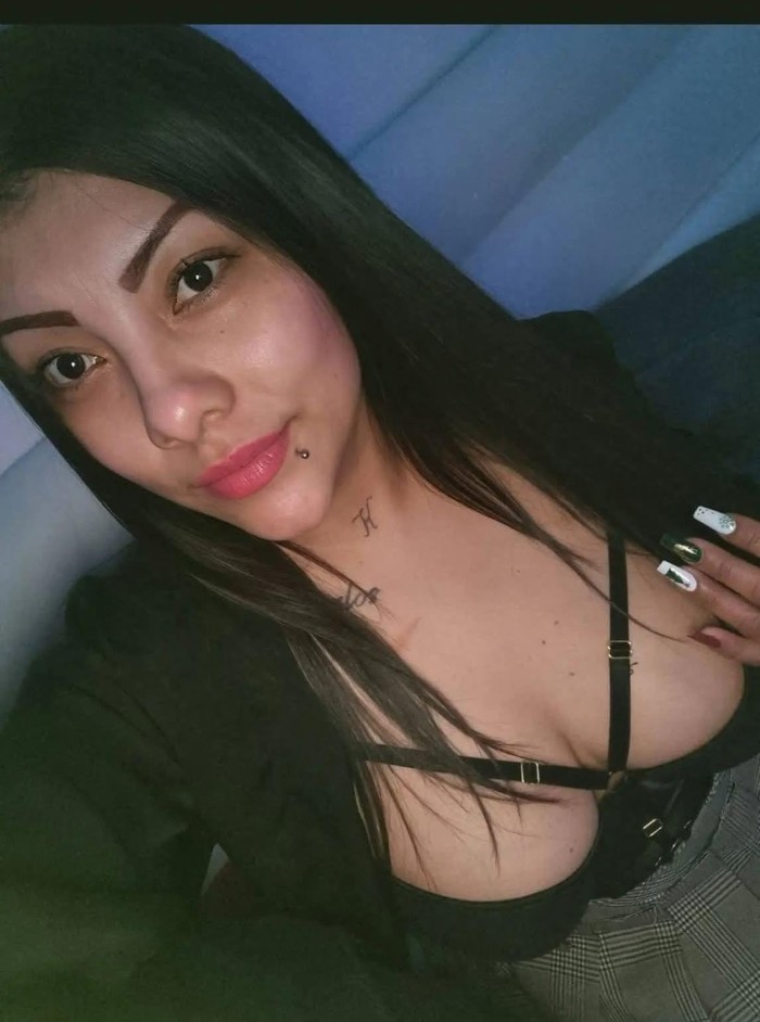 NOVEDAD VALERIA JOVEN MORBOSA FIESTERA DISCRETA EN VIC