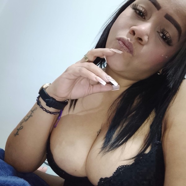 Morena caliente