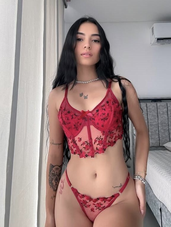 Miray morenaza caliente