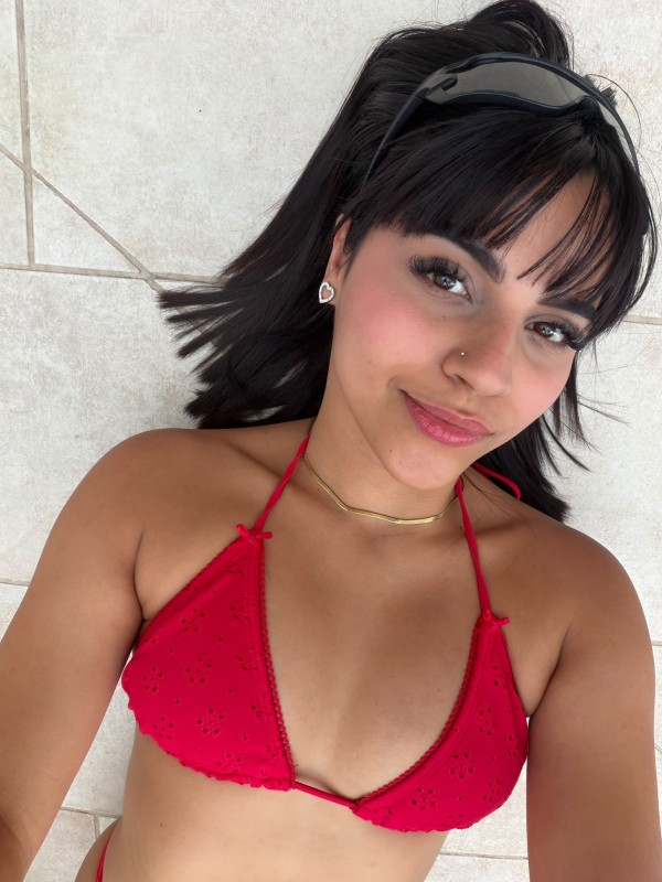 664337218 belleza y diversión en una sola chica