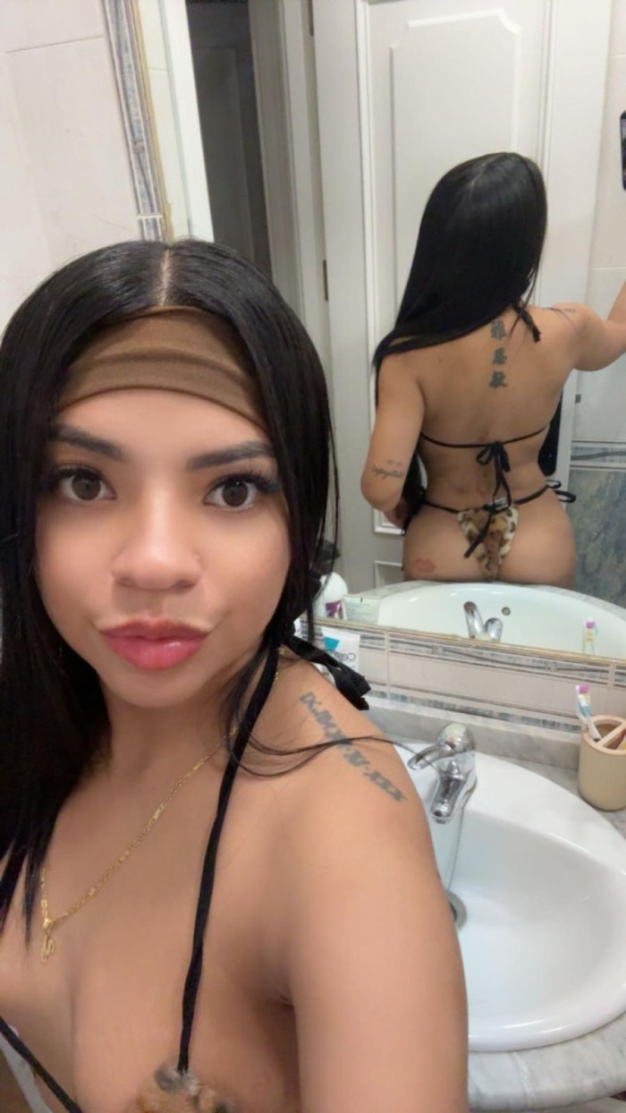 JULIANIS RECIEN SALIDA DEL HORNO DESEOS DE SEXO
