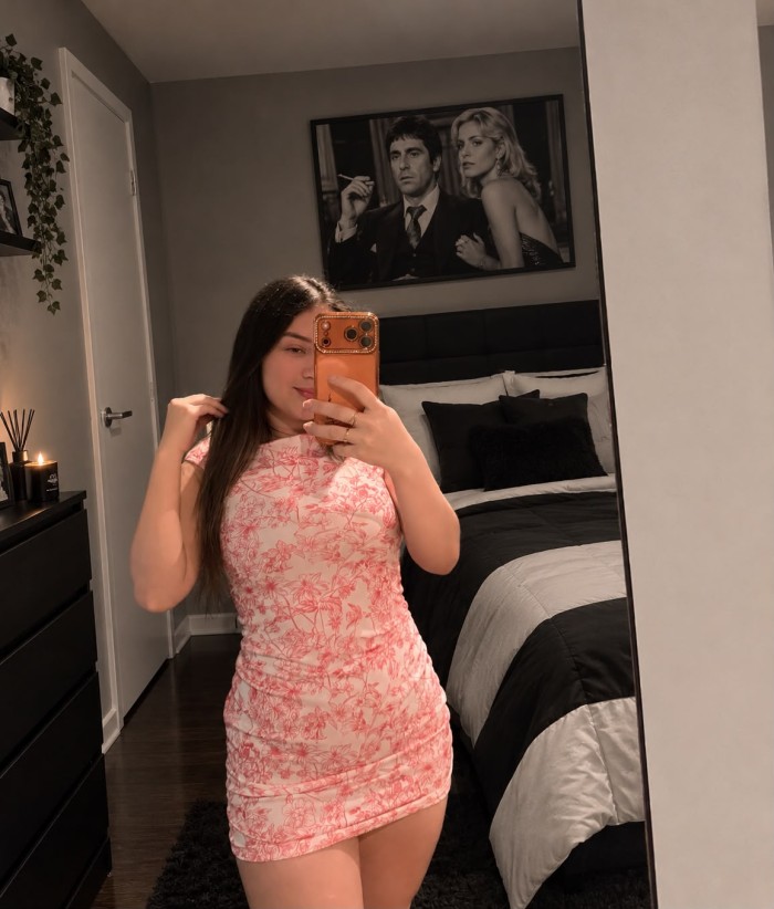 EN NUEVA ANDALUCIA DIOSA EROTICA MUY CALIENTE VEN Y FOLLEMOS A TOPE