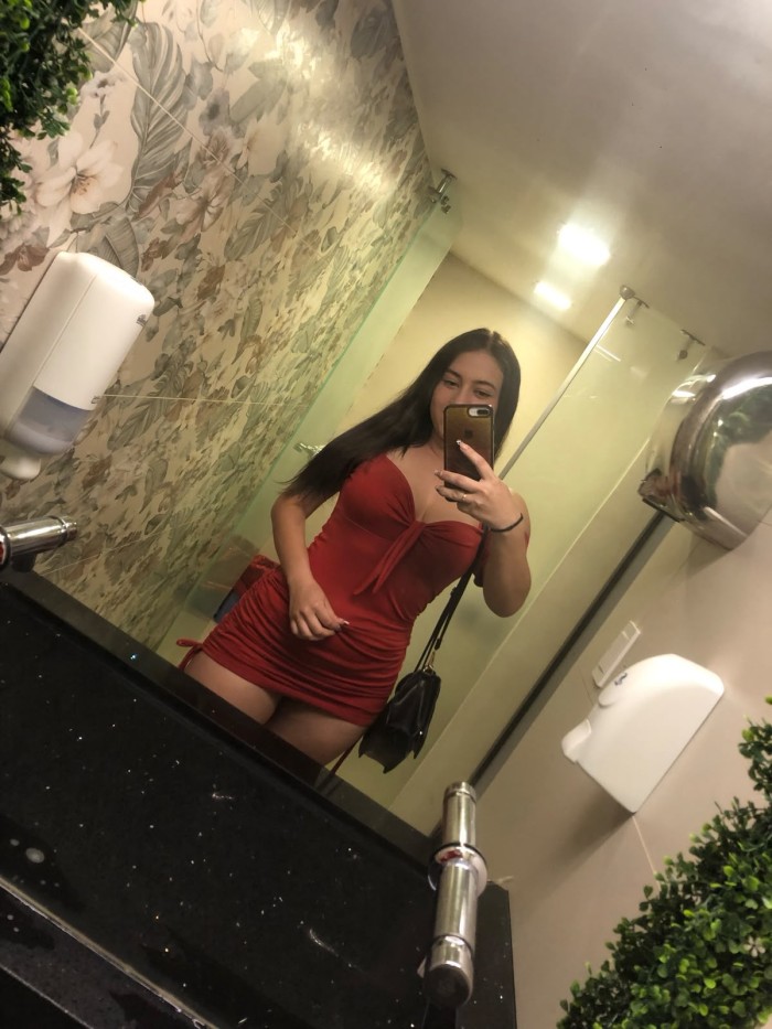 EN NUEVA ANDALUCIA DIOSA EROTICA MUY CALIENTE VEN Y FOLLEMOS A TOPE