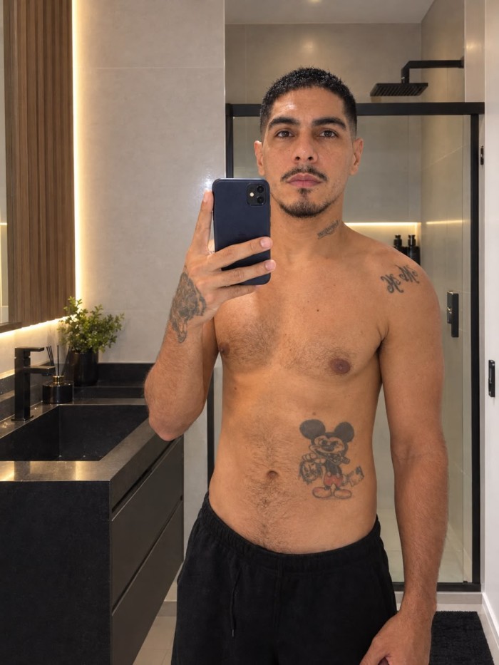 CHICO ACTIVO MUY GUAPO 22CM ARDIENTE DISPUESTO A COMPLARTE A TOPE