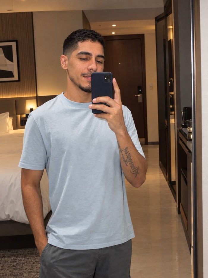 CHICO ACTIVO MUY GUAPO 22CM ARDIENTE DISPUESTO A COMPLARTE A TOPE
