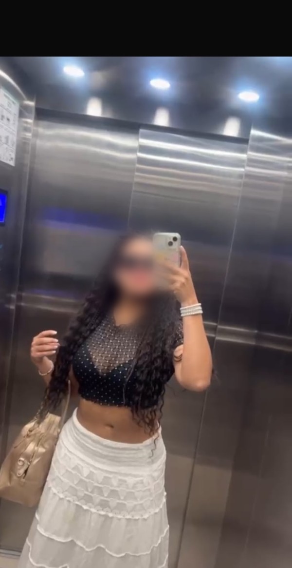 URSULA TRAVIESA Y JUGUETONA NUEVA EN SITGES