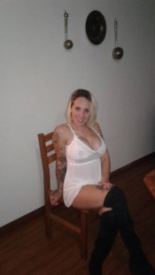 PAULA- RUBIA ATRACTIVA...RECORRE TODO MI CUERPO
