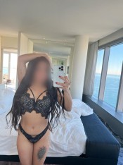 AMBAR, VENEZOLANA JOVENCITA RECIEN LLEGADA AL PISO