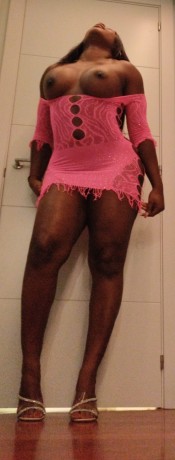 DELICIOSA Y EXCITANTE MORENA