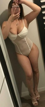 LATINA MUY TRAVIESA EN BUSCA DE COMPAÑÍA