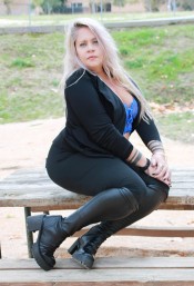 RUBIA EXUBERANTE PARA DISFRUTAR