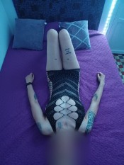 CATALANA ARDIENTE EN LA CAMA......