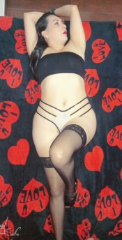 UNA REINA QUE ESTA ESPERANDO POR TI