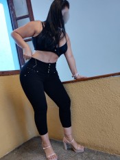 JOVEN Y COMPLACIENTE